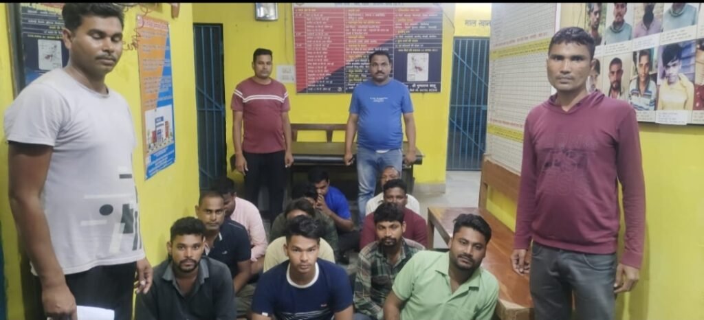 तालदेवरी में जुआ खेलते सचिव सहित 10 जुआरी गिरफ्तार,जुआरियों से 41 हजार रुपये जब्त