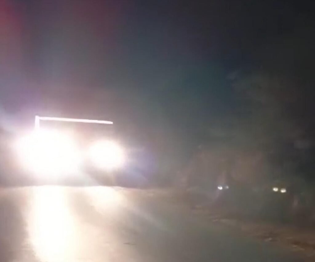 पिरदा में ओवरलोड राखड़ हाइवा से ग्रामीणों में आक्रोश , राखड़ माफियाओं के हौसले बुलंद…